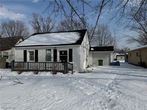 Photo of 1301 E 346th Street, Eastlake, OH 44095 (MLS # 5186557)