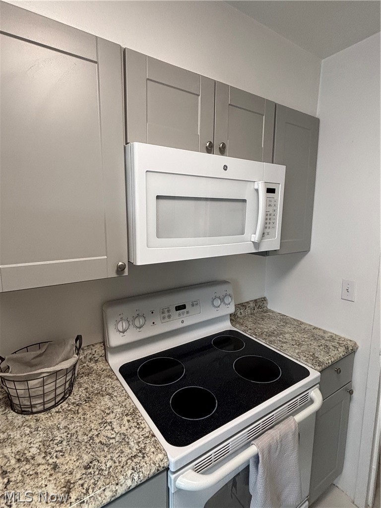 Lake House Condo - Residential