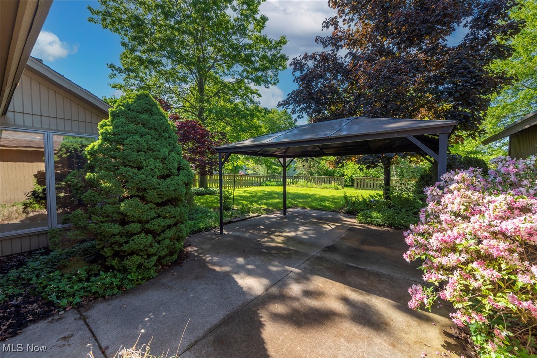 32715 Bridgestone Drive, North Ridgeville, Ohio image 5