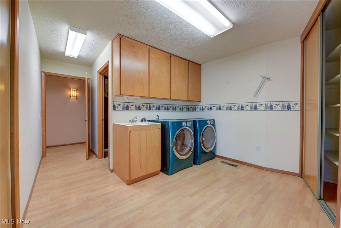 32715 Bridgestone Drive, North Ridgeville, Ohio image 23