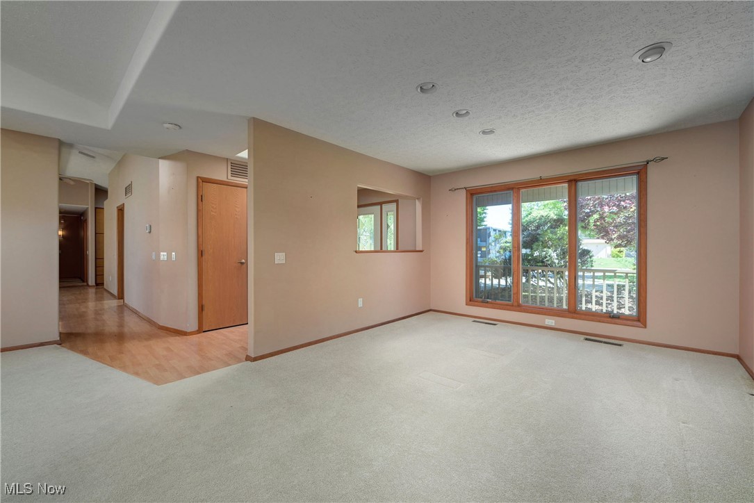 32715 Bridgestone Drive, North Ridgeville, Ohio image 35