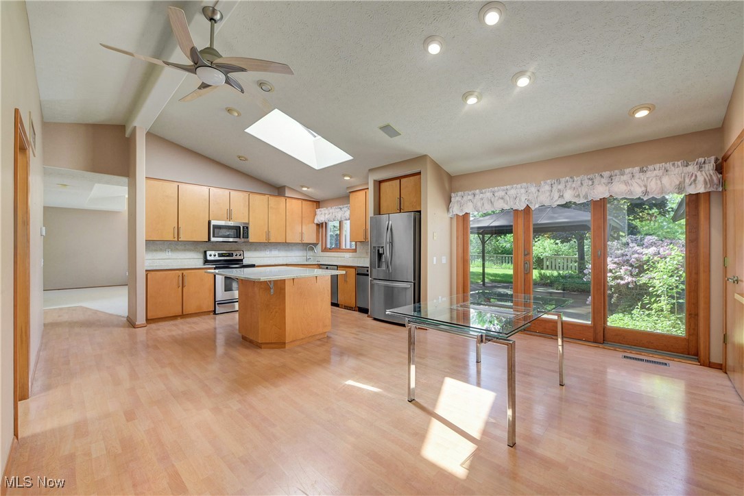 32715 Bridgestone Drive, North Ridgeville, Ohio image 29