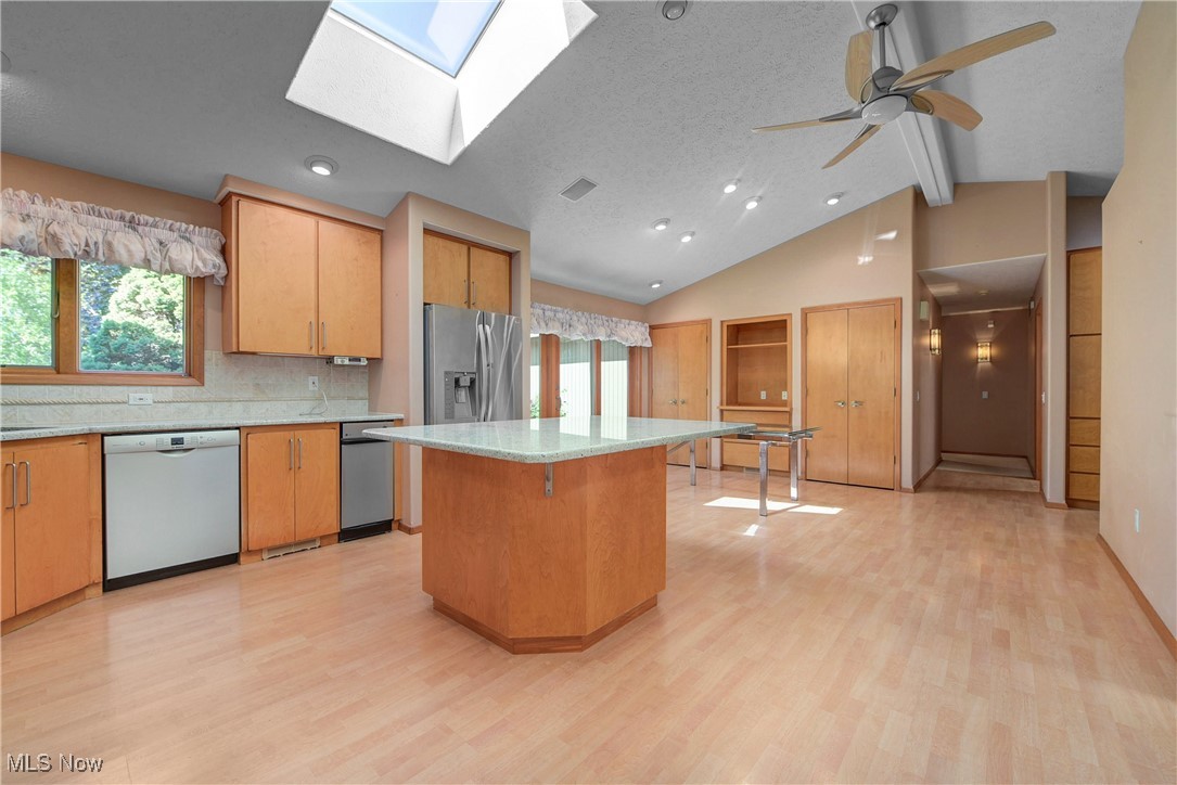32715 Bridgestone Drive, North Ridgeville, Ohio image 25