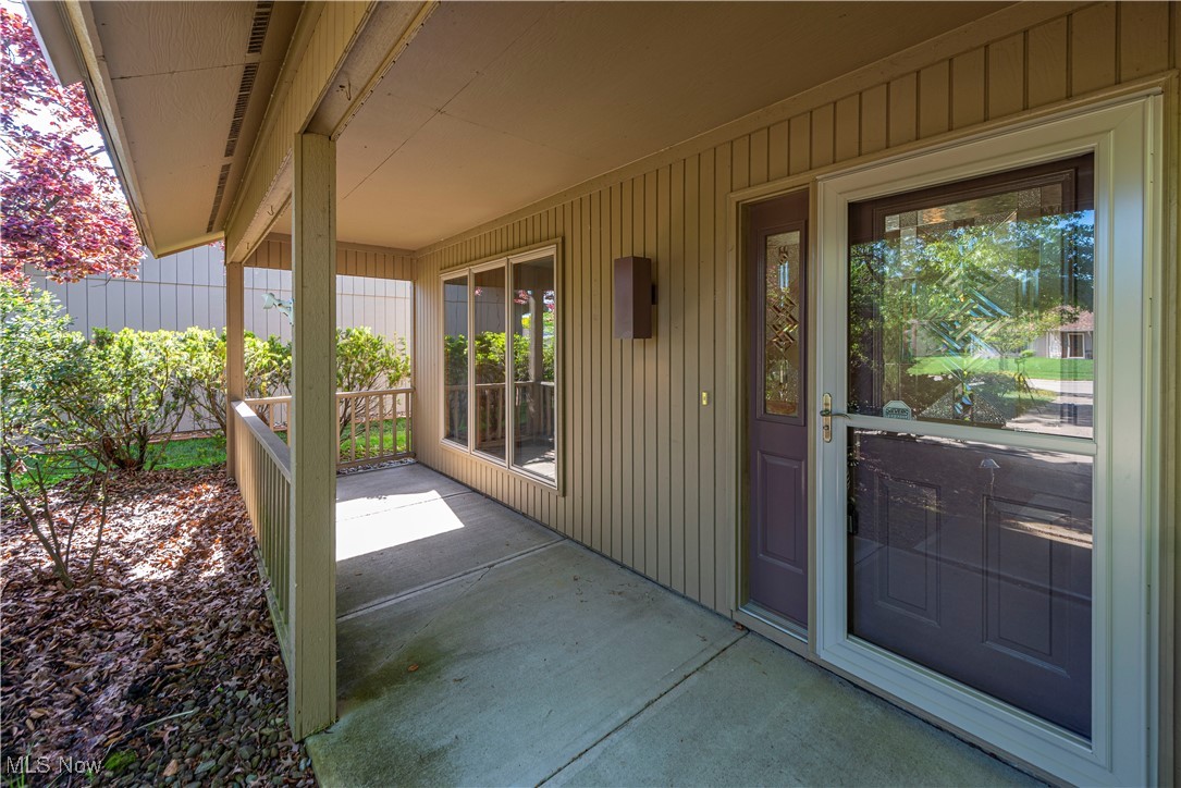 32715 Bridgestone Drive, North Ridgeville, Ohio image 4