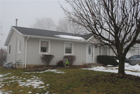 Tiny photo for 876 Hadcock Road, Brunswick, OH 44212 (MLS # 5186618)