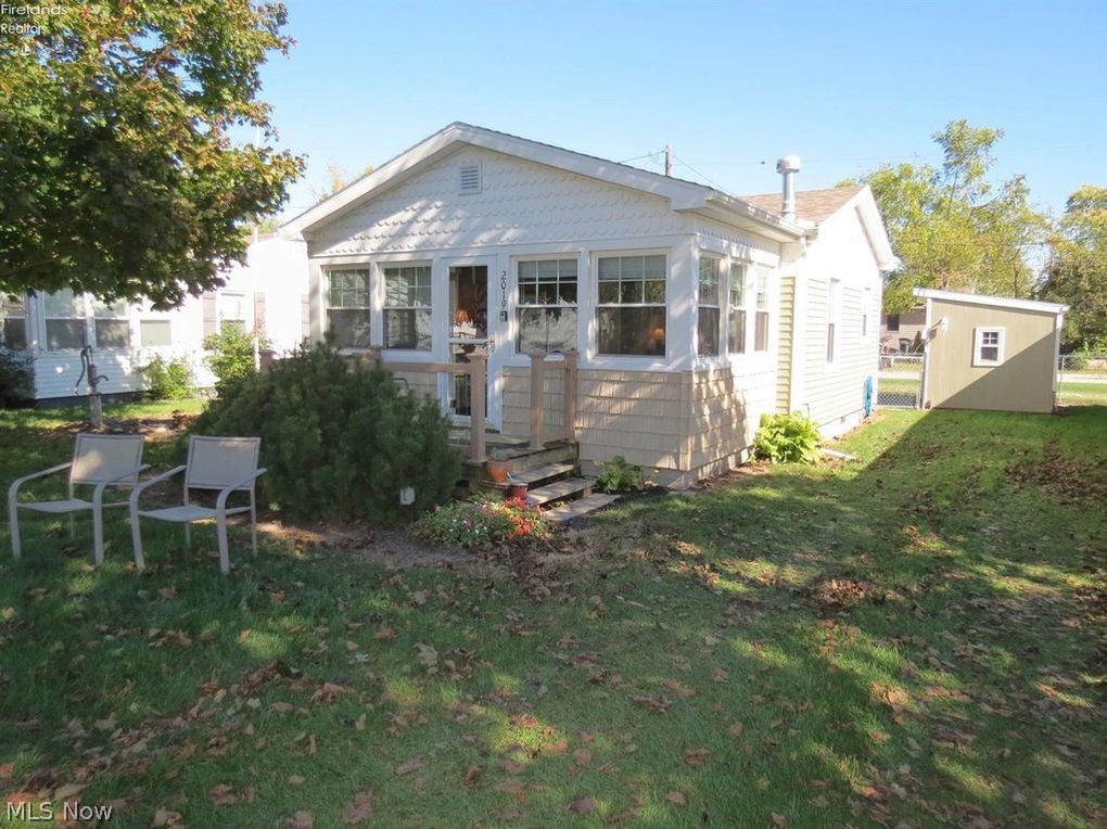 Zellers Beach 2 - Residential