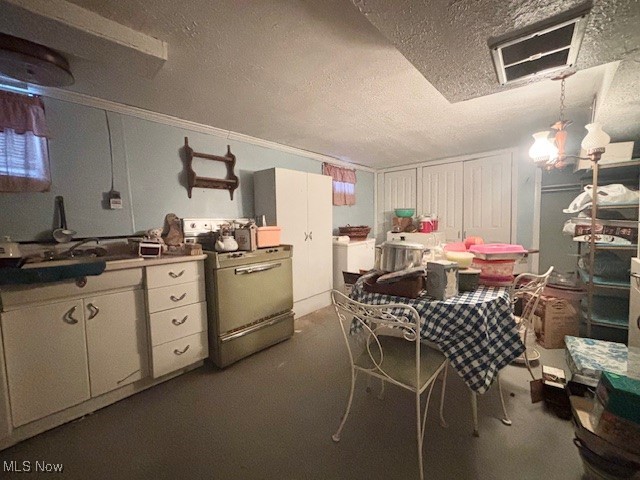 864 S Union Avenue, Salem, Ohio image 12