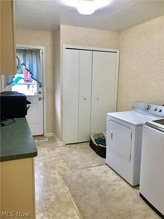 Wayside Lakes - Residential