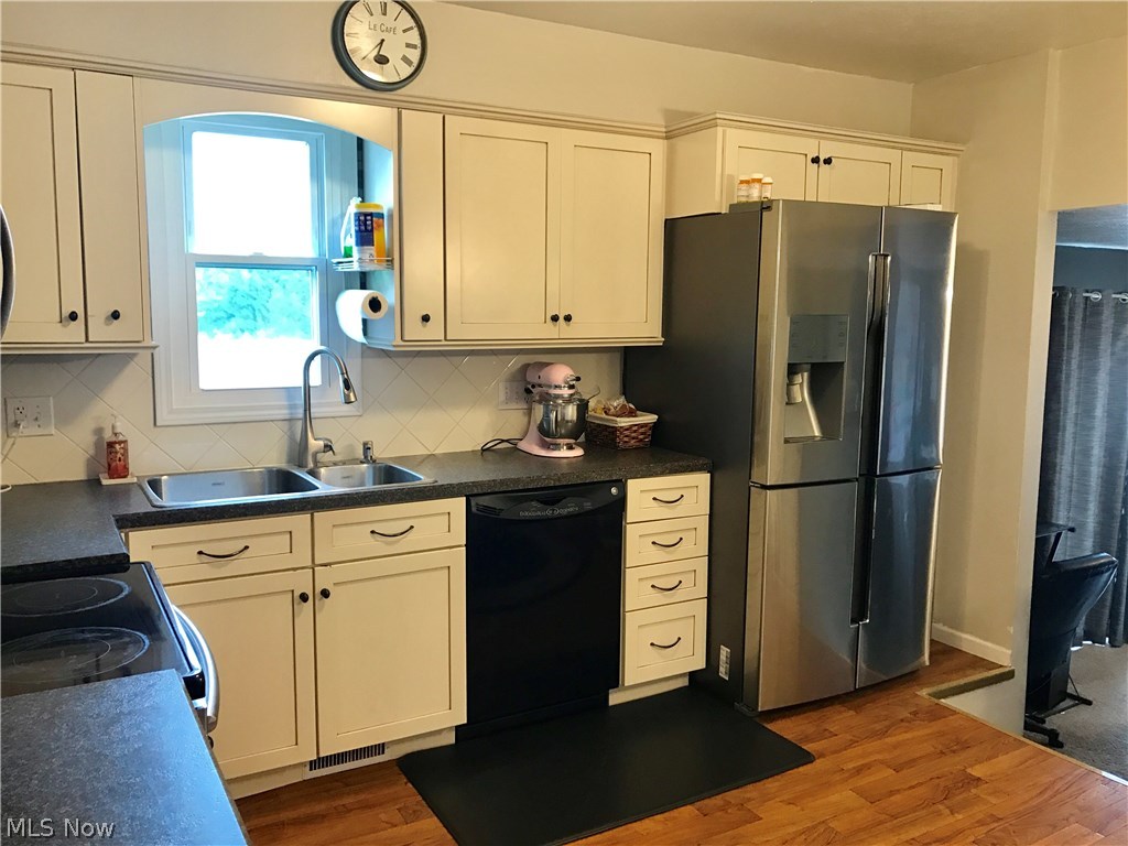 Wayside Lakes - Residential