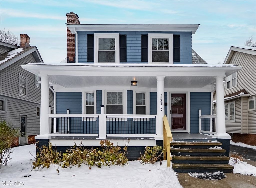 Photo of 3816 Summit Park Avenue, Cleveland Heights, OH 44121 (MLS # 5174922)