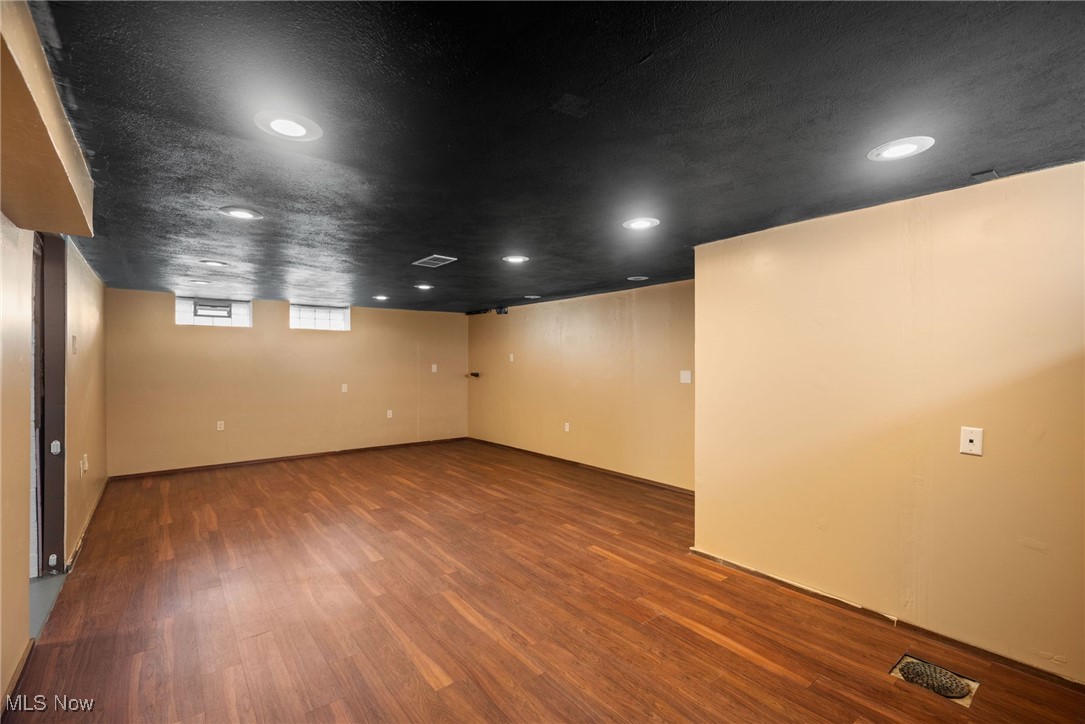 Ridgewood 05 - Residential