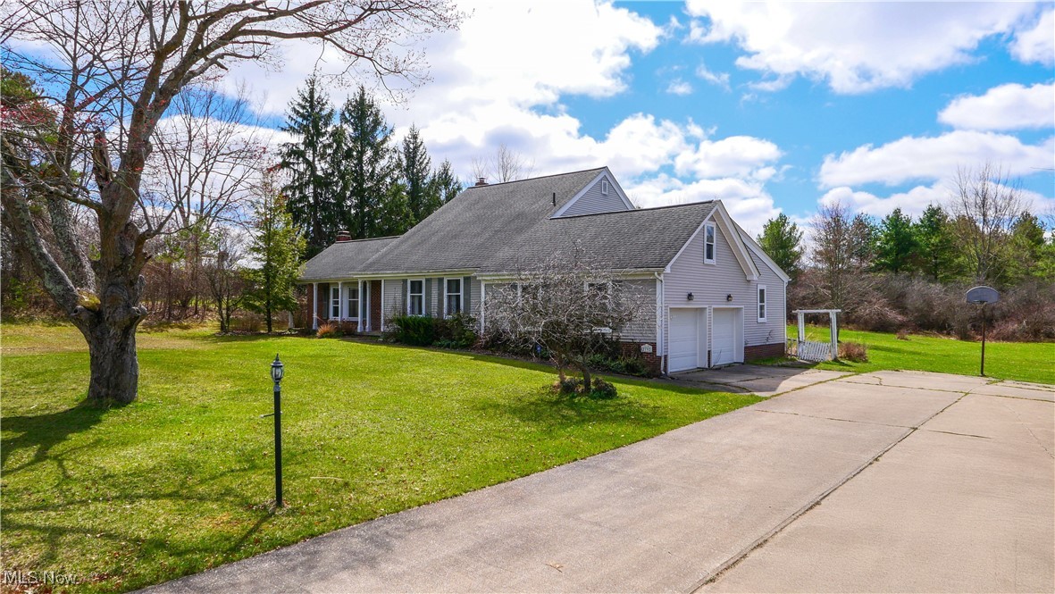 2792 E Pioneer Trail, Aurora, Ohio image 1