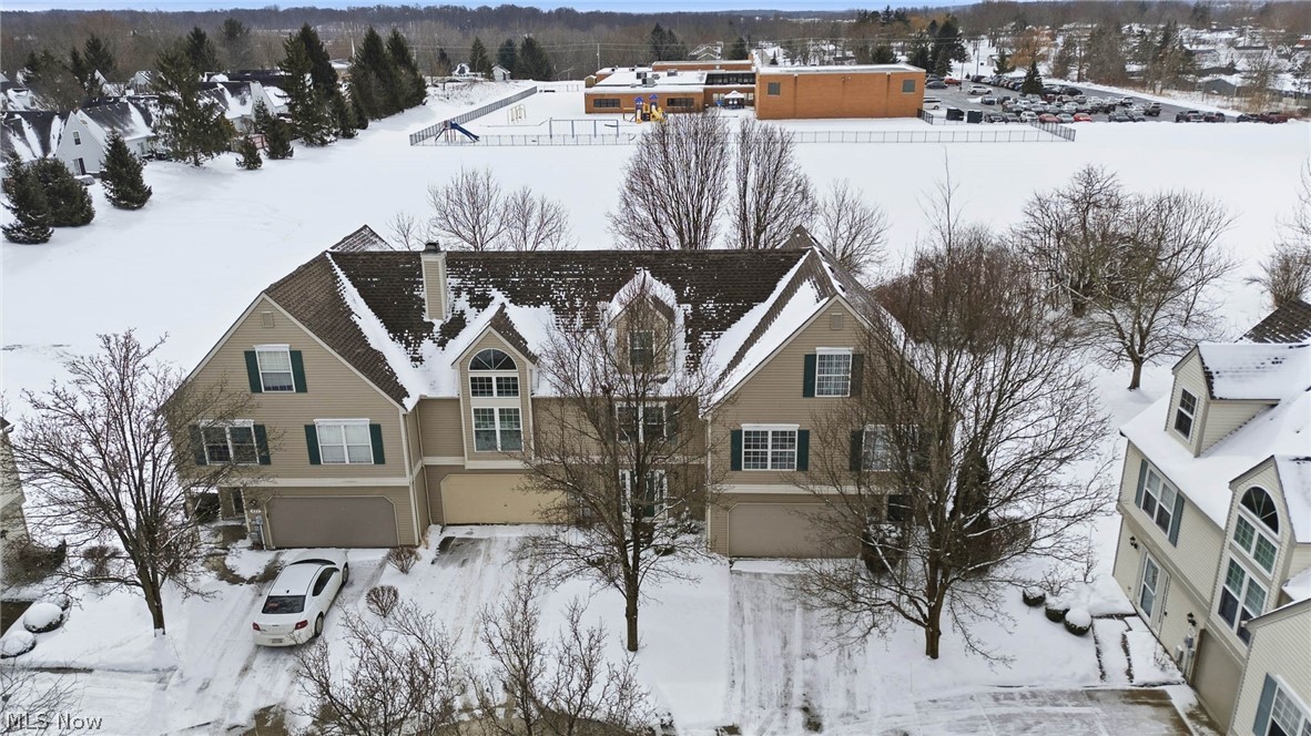 Greentree Parkway - Residential