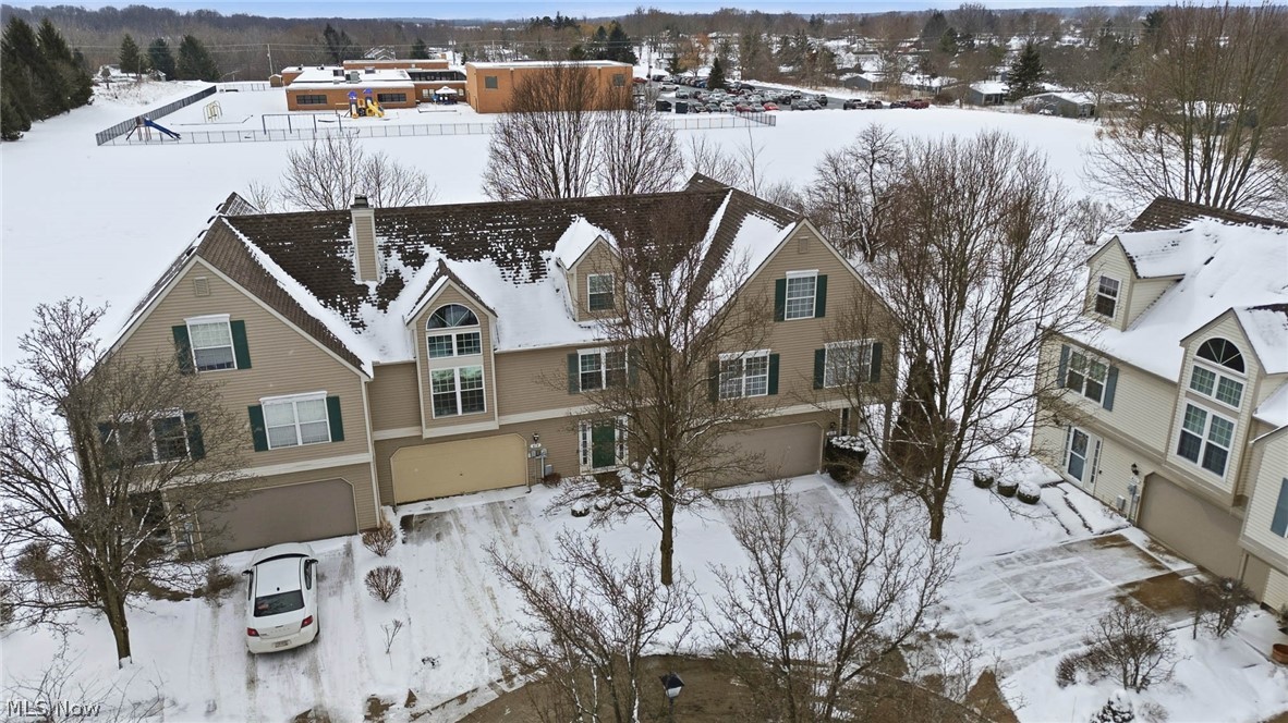 Greentree Parkway - Residential