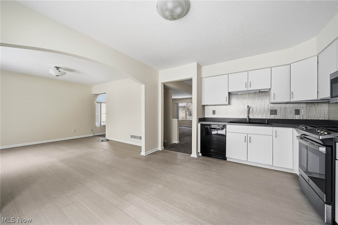 Greentree Parkway - Residential