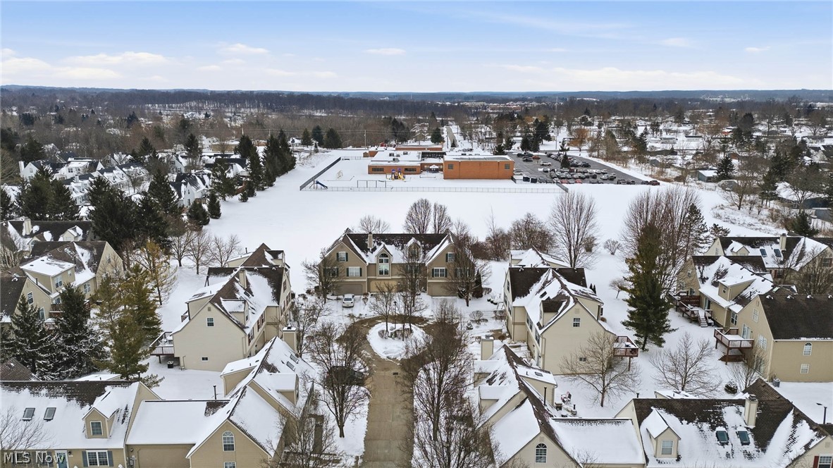 Greentree Parkway - Residential