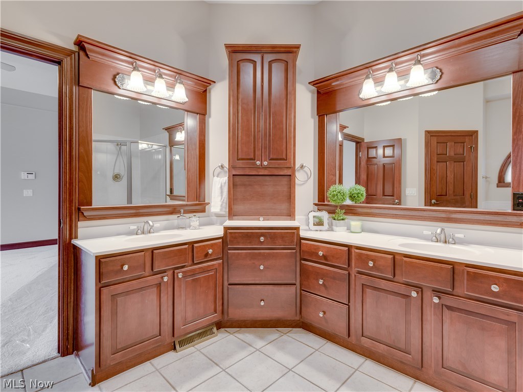 Saint James Place - Residential