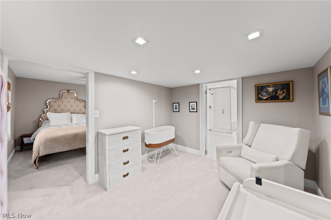 S S Stones - Residential