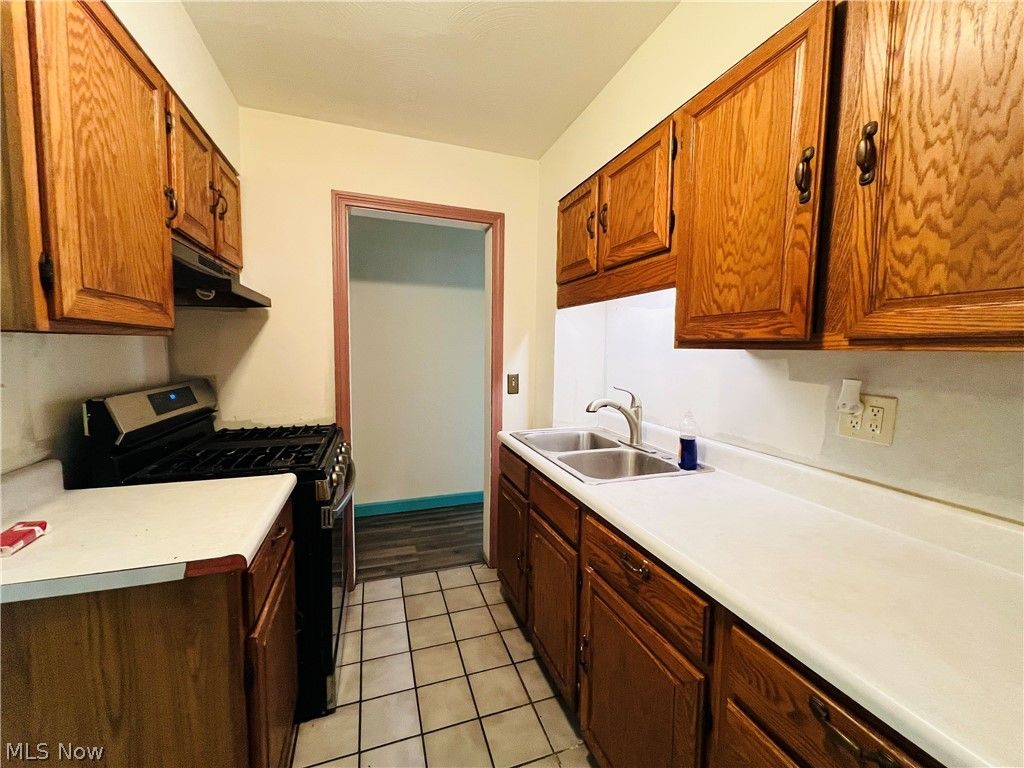 Photo of 2135 Parkman Road NW, Warren, OH 44485 (MLS # 5209203)