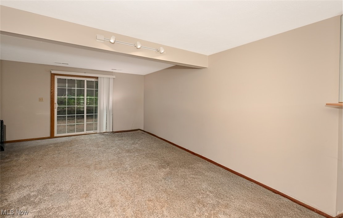 Tuscarawas Park Condo - Residential