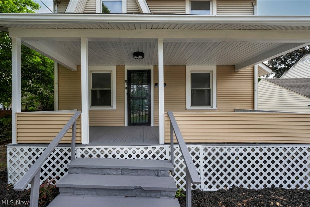 Photo of 825 Dan Street, Akron, OH 44310 (MLS # 5220267)