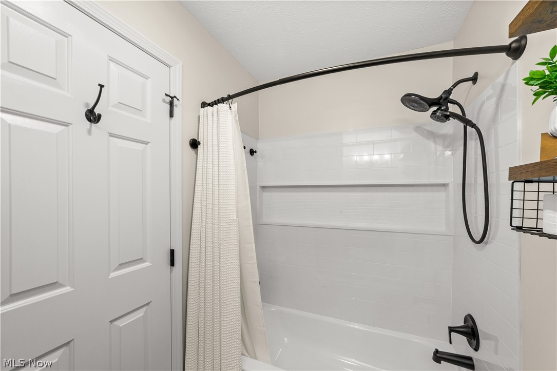 Johnnycake Ridge Estate Sub - Residential