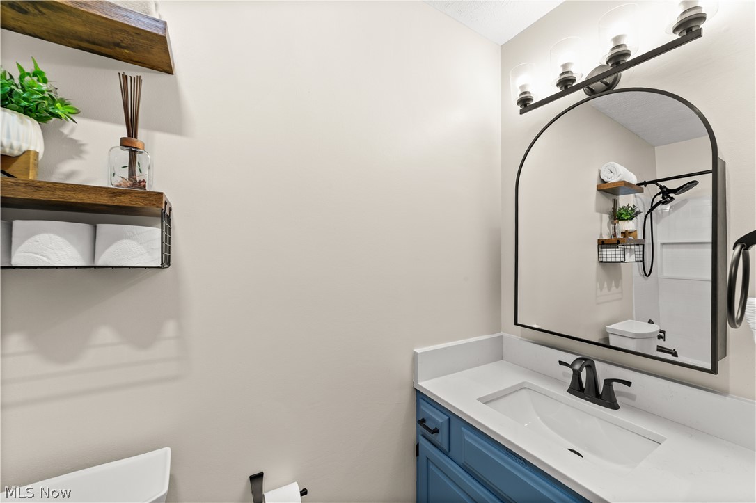 Johnnycake Ridge Estate Sub - Residential