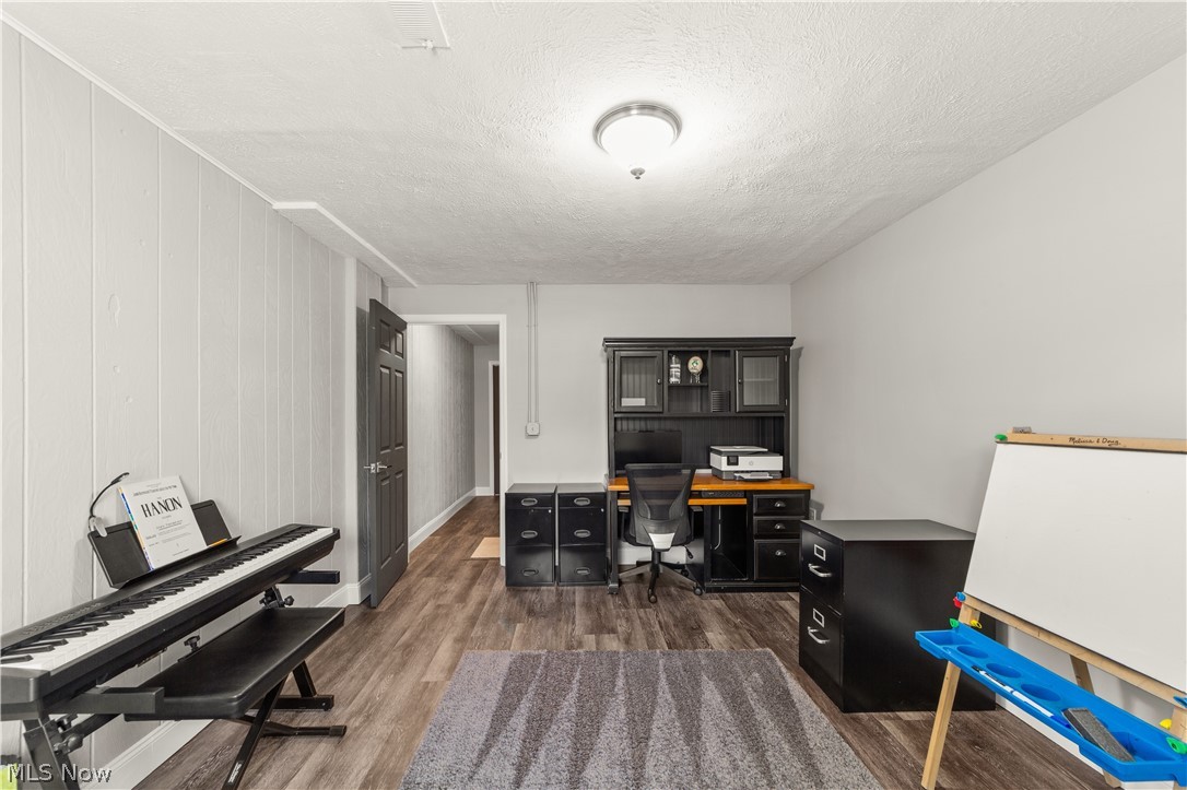 Johnnycake Ridge Estate Sub - Residential