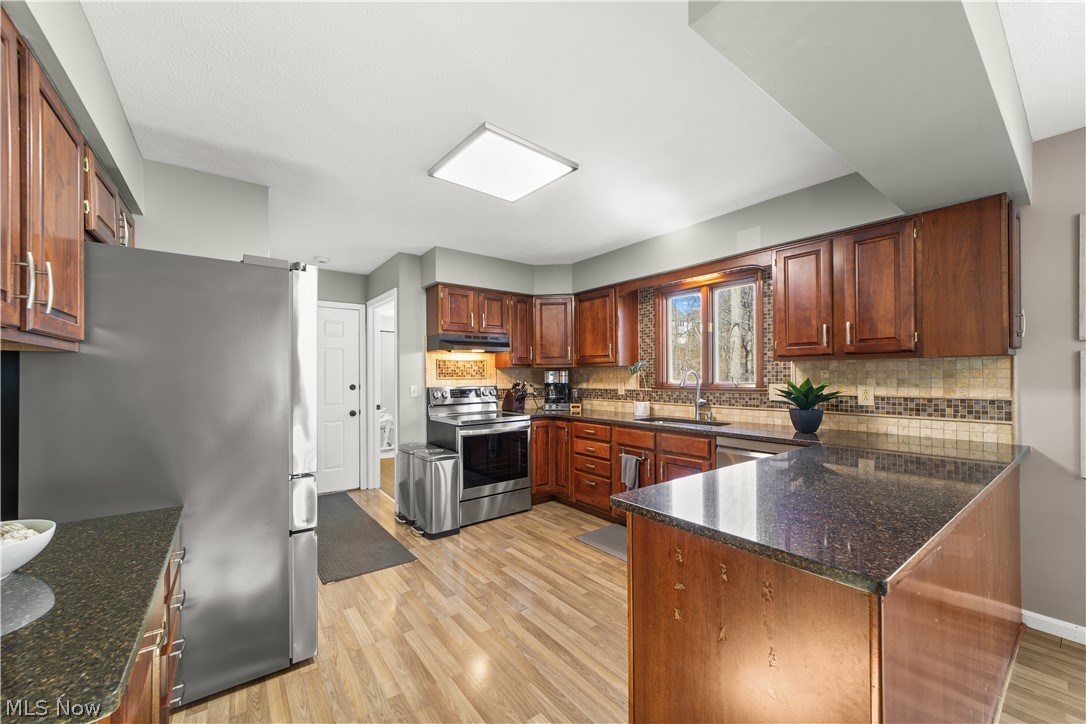 Johnnycake Ridge Estate Sub - Residential