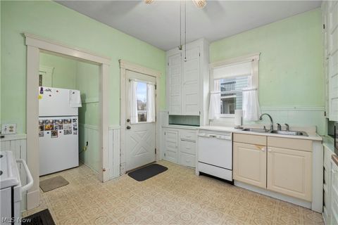 Tiny photo for 1820 E 32nd Street, Lorain, OH 44055 (MLS # 5191489)