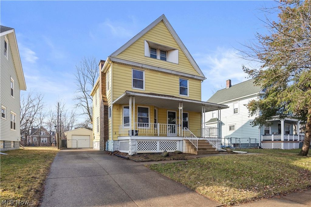 Photo of 1820 E 32nd Street, Lorain, OH 44055 (MLS # 5191489)