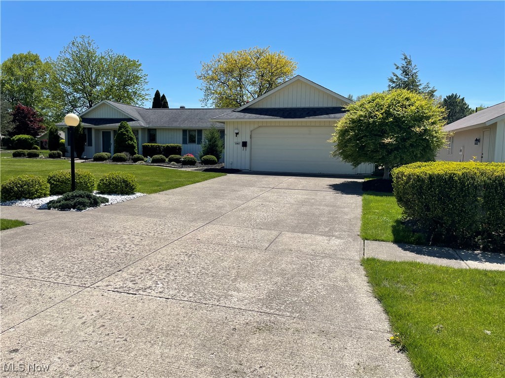 32803 Woodstone Circle, North Ridgeville, Ohio image 2