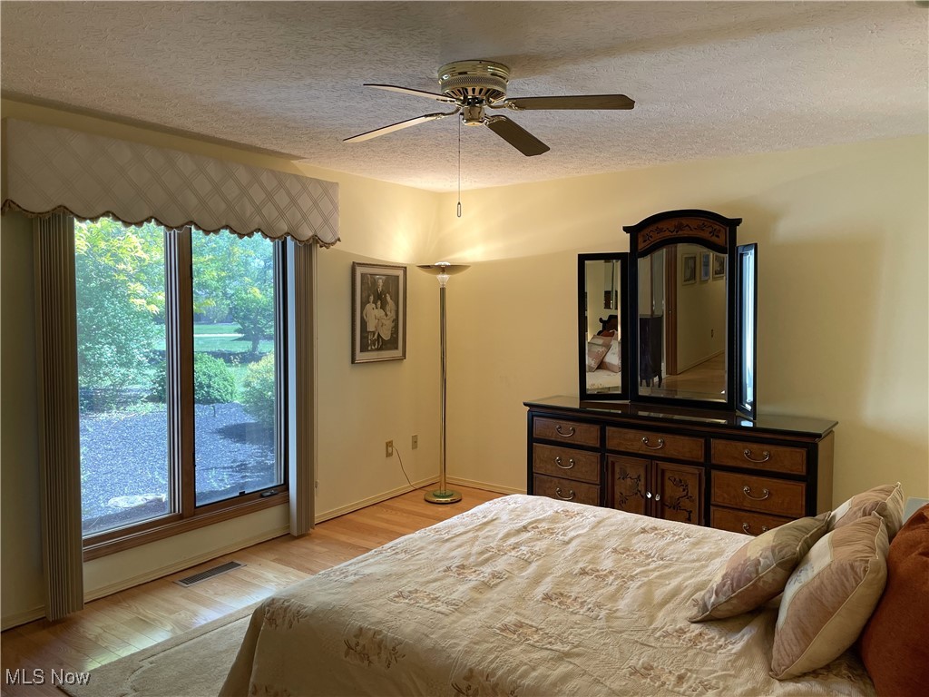 32803 Woodstone Circle, North Ridgeville, Ohio image 25