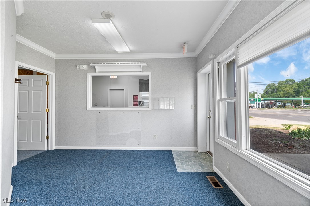 Uniontown Knolls - Commercial Lease