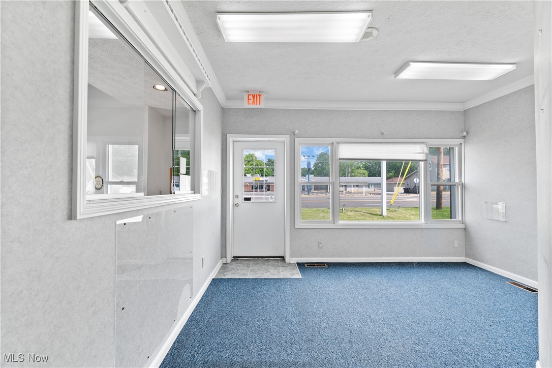 Uniontown Knolls - Commercial Lease