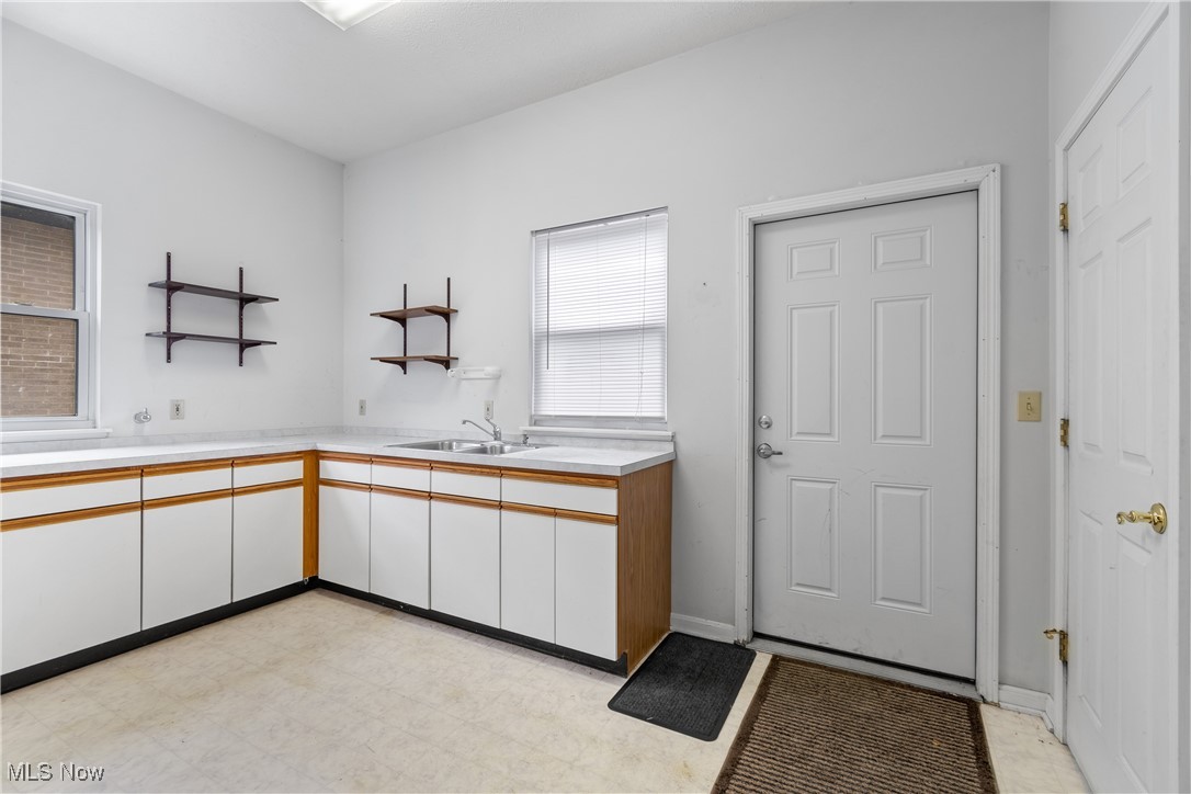 Uniontown Knolls - Commercial Lease