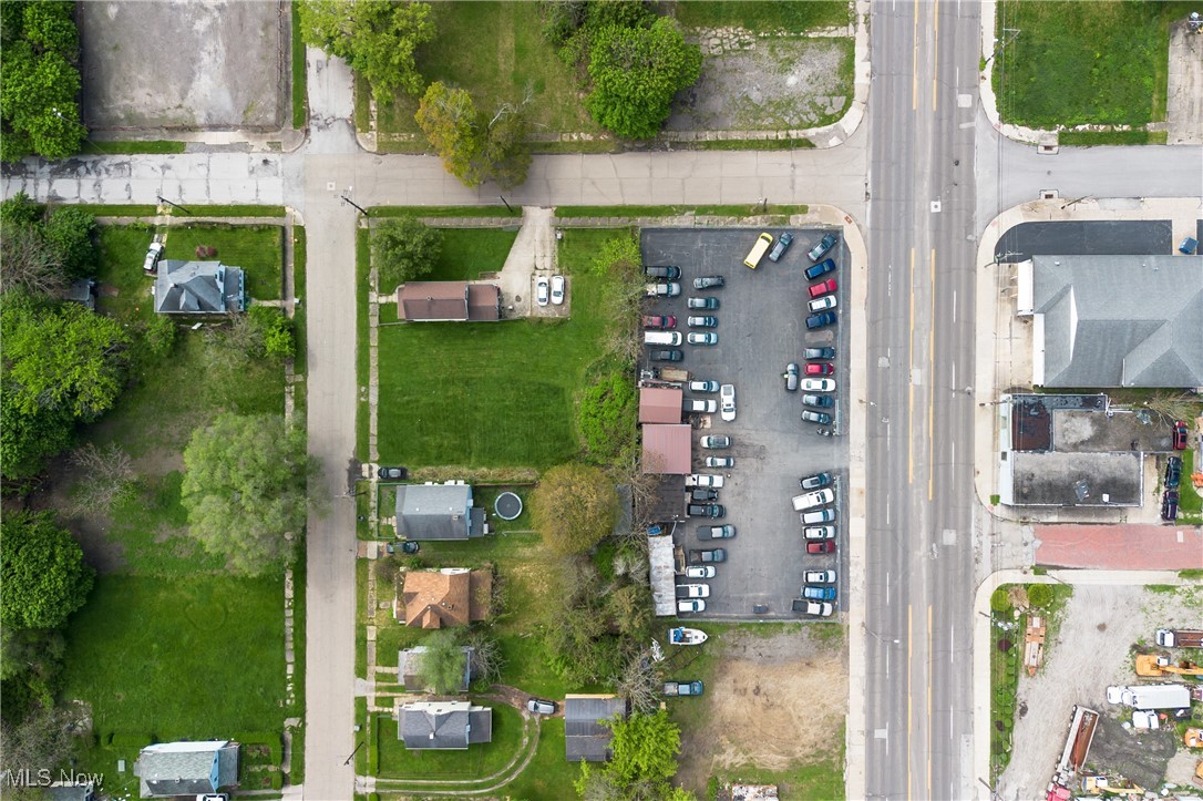 City/Youngstown - Commercial Sale