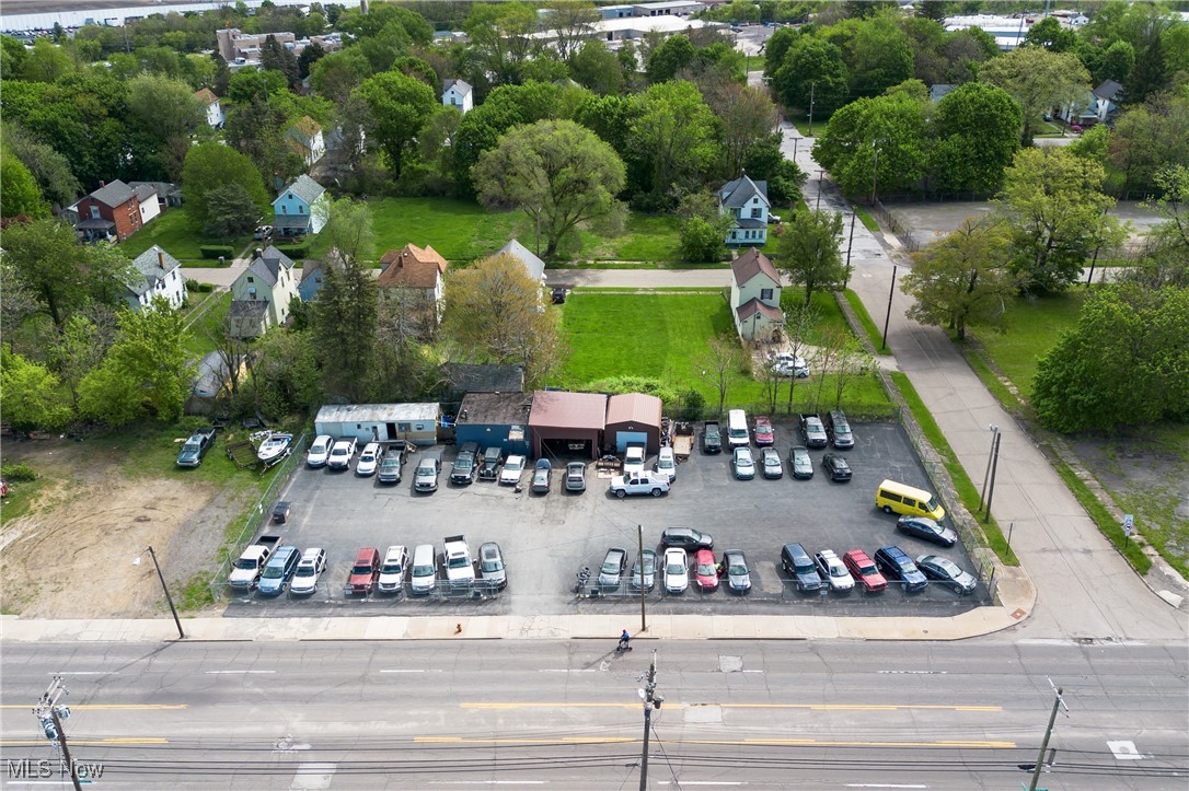 City/Youngstown - Commercial Sale