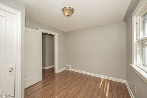 Tiny photo for 3500 W 95th Street, Cleveland, OH 44102 (MLS # 5203581)