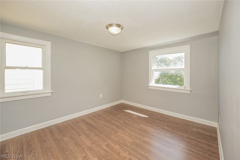Tiny photo for 3500 W 95th Street, Cleveland, OH 44102 (MLS # 5203581)