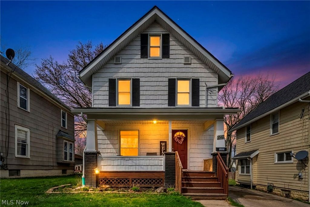 Photo of 2342 16th Street SW, Akron, OH 44314 (MLS # 5199870)