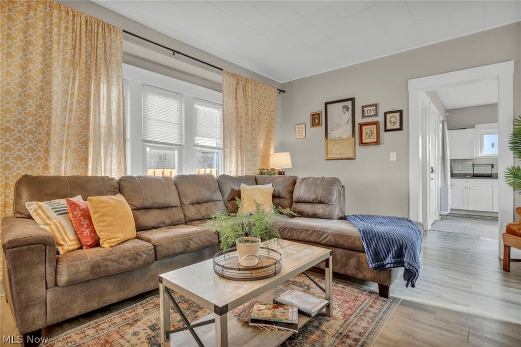 Photo of 6011 Ellen Avenue, Cleveland, OH 44102 (MLS # 5203457)