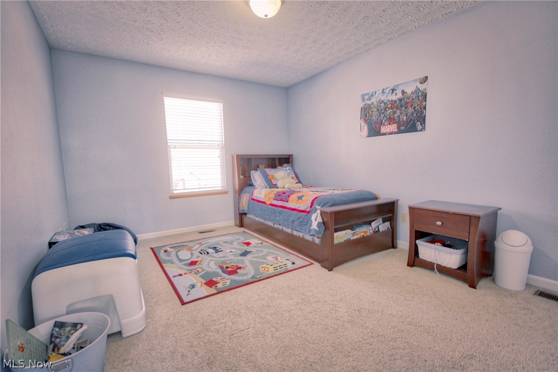 Lakes/Green 01 - Residential