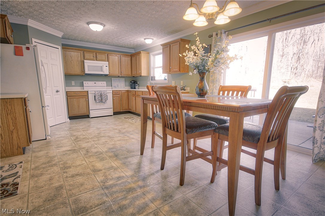 Lakes/Green 01 - Residential