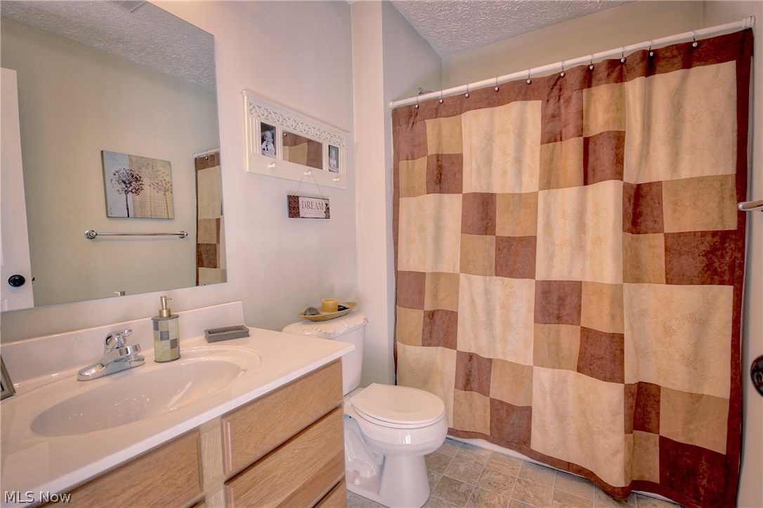 Lakes/Green 01 - Residential