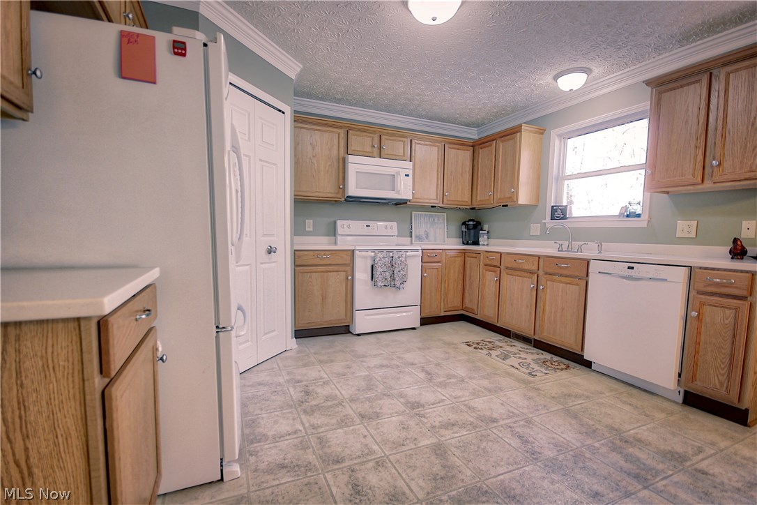 Lakes/Green 01 - Residential