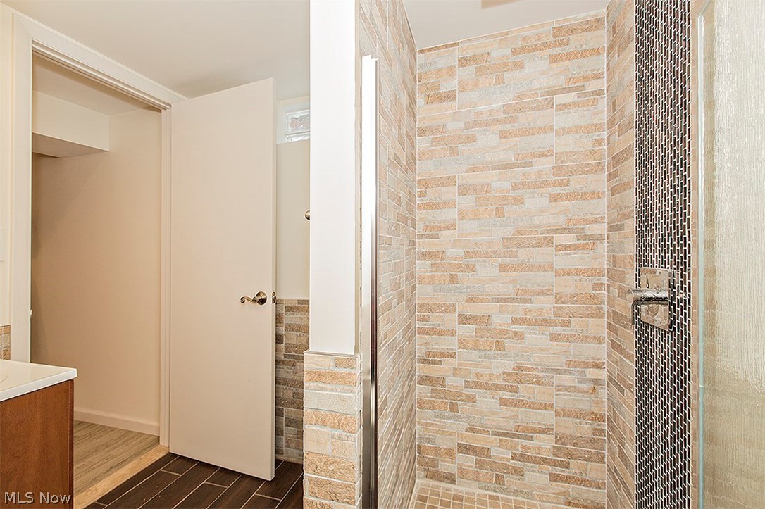 Enterprise Realty Companys Al - Residential Lease