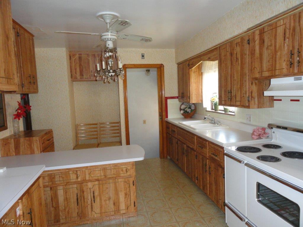 Broadview Road Sub/W T Mallos - Residential