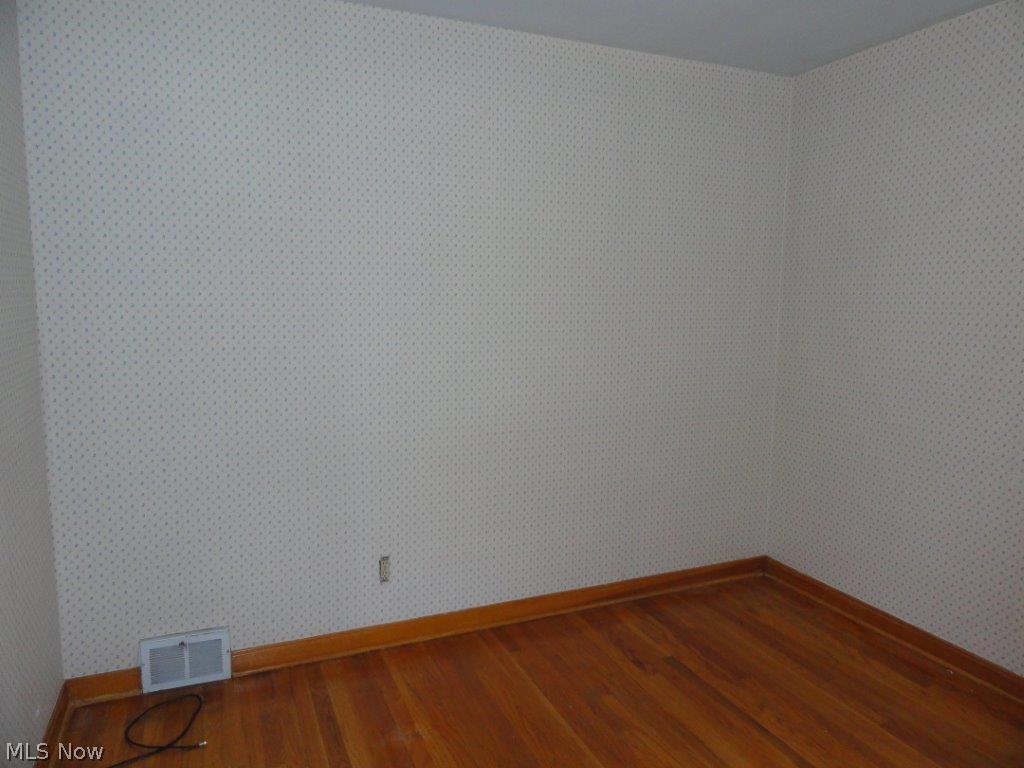 Broadview Road Sub/W T Mallos - Residential