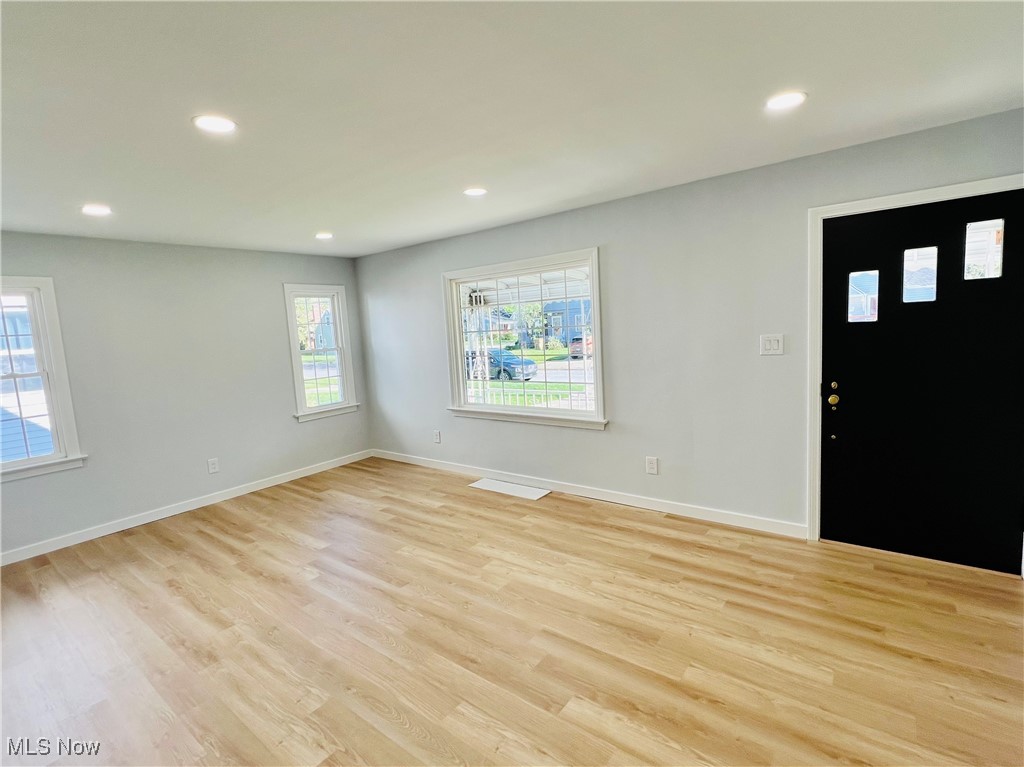 723 Roosevelt Avenue, Cuyahoga Falls, Ohio image 3